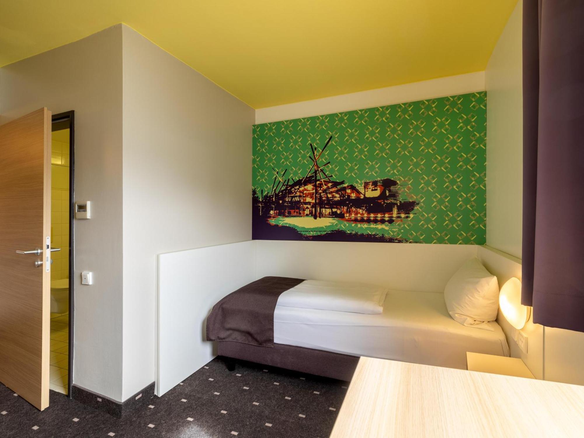 B&B Hotel Oberhausen Am Centro Luaran gambar